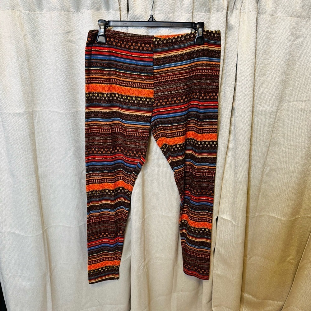 Vibrant Multicolor Patterned Leggings - Picture 2 of 7